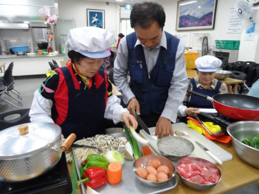 경남공동모금회 기획사업 7차 요리교실을 진행하였습니다.#1